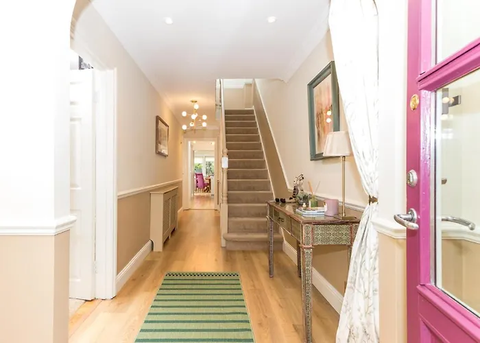 Nyaraló Fashionable Chic Townhouse In D4 Dublin