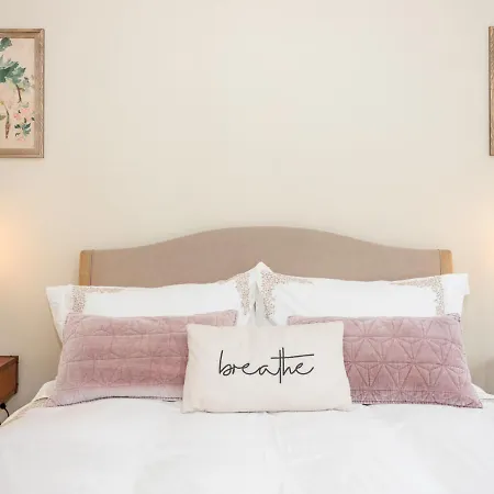 Fashionable Chic Townhouse In D4 * Dublin