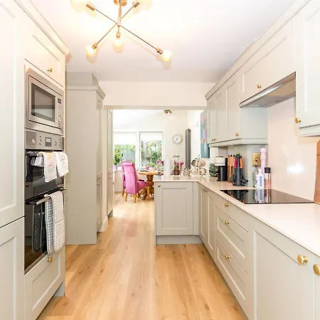 Holiday home Fashionable Chic Townhouse In D4 *