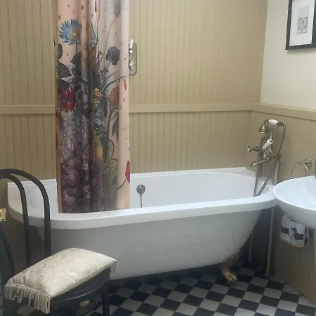 Casa vacanze Fashionable Chic Townhouse In D4